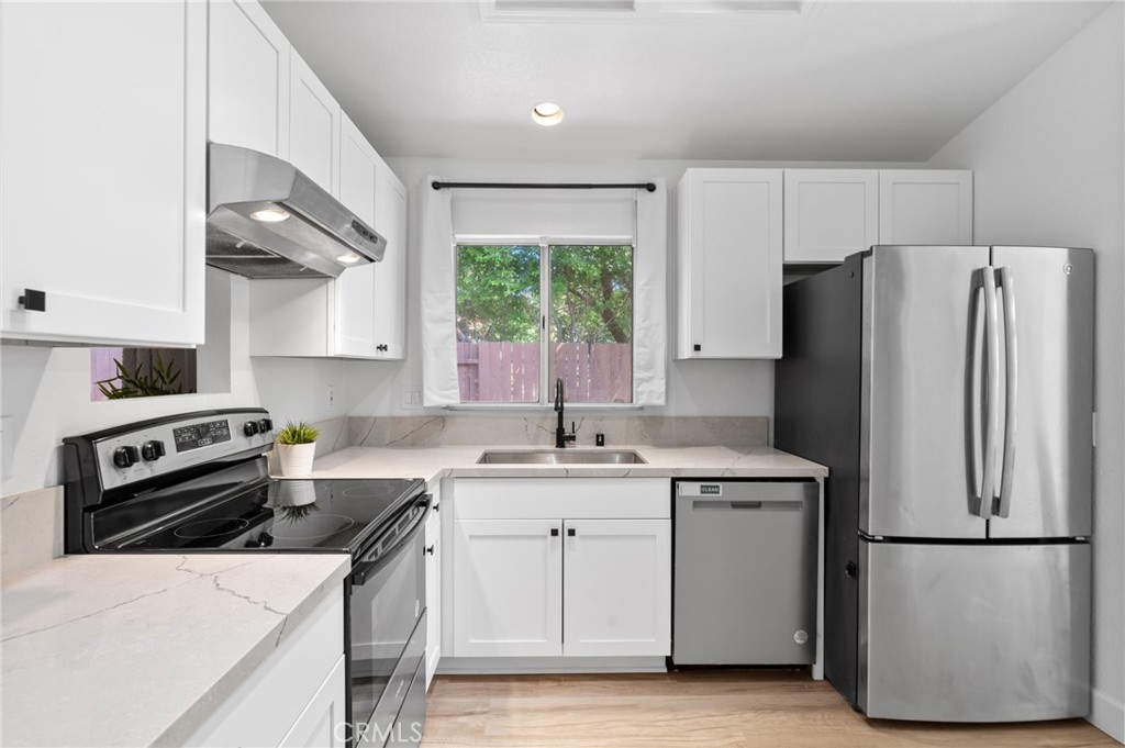 32989 Rossman Circle