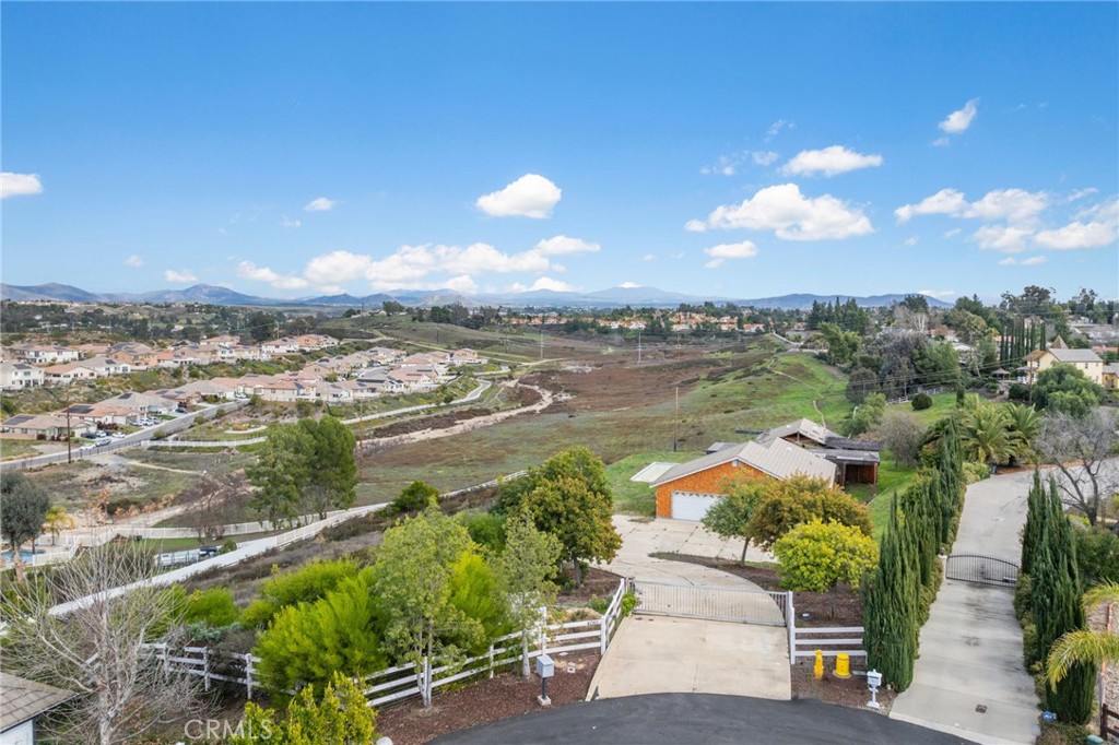 40165 Paseo Sereno