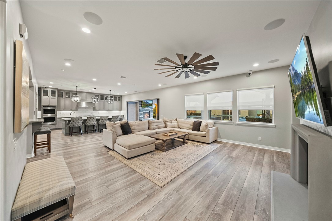 41779 Knoll Vista Lane