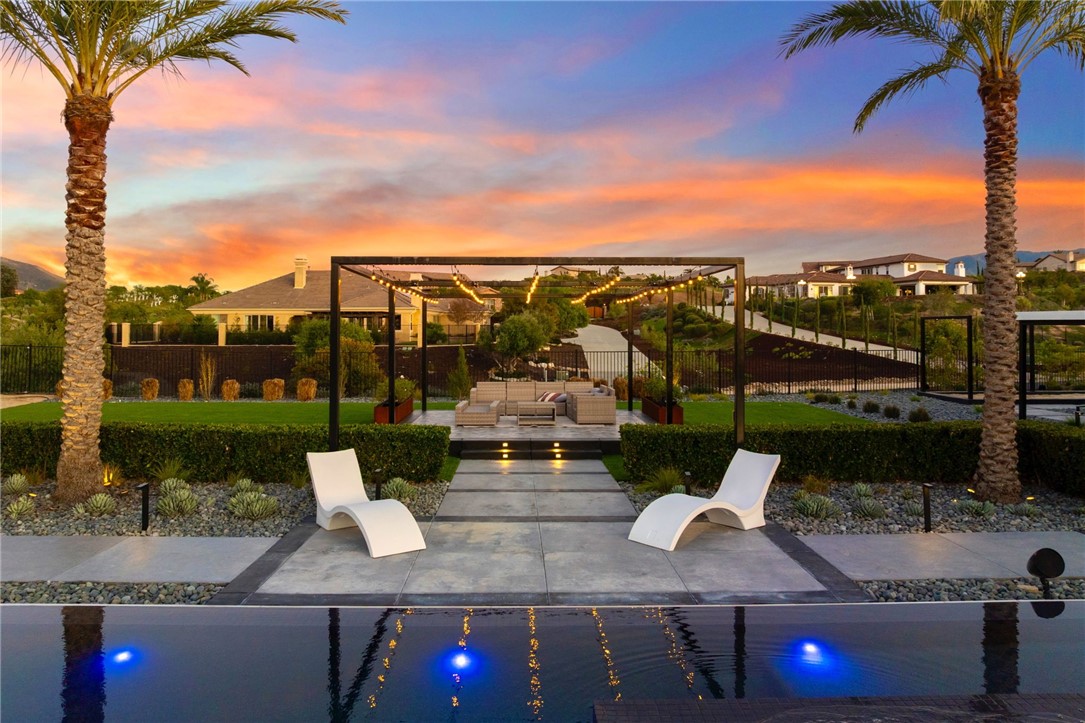 41779 Knoll Vista Lane