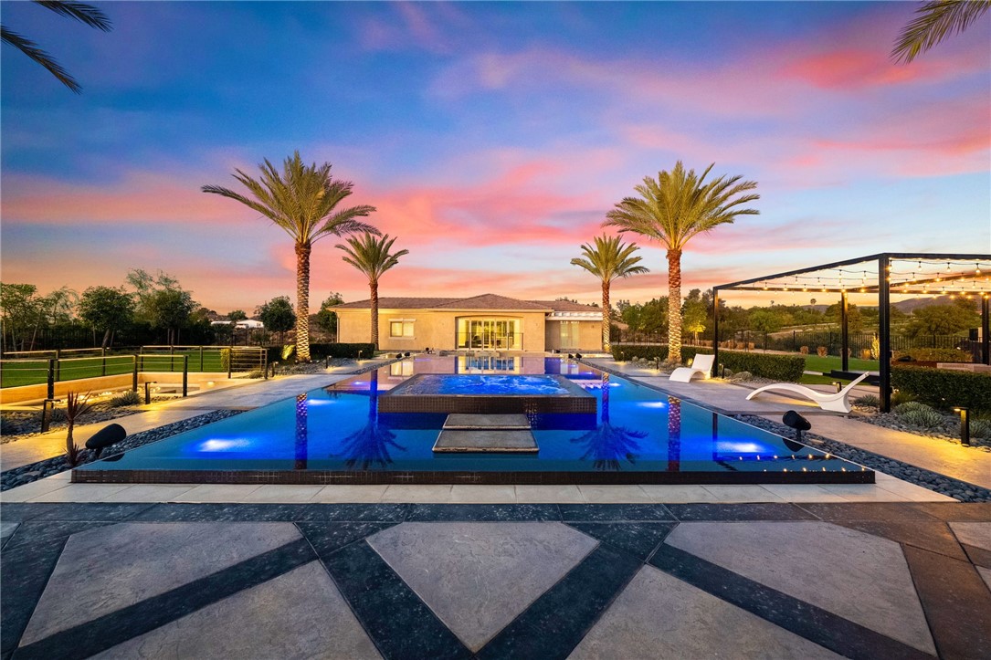 41779 Knoll Vista Lane