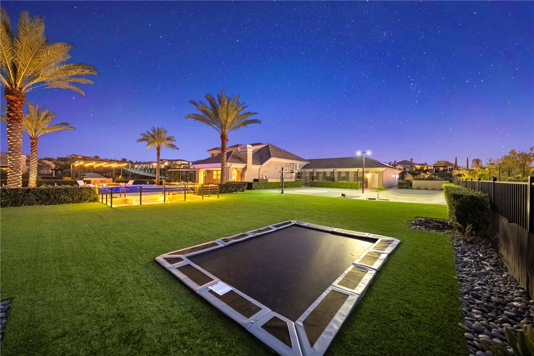 41779 Knoll Vista Lane