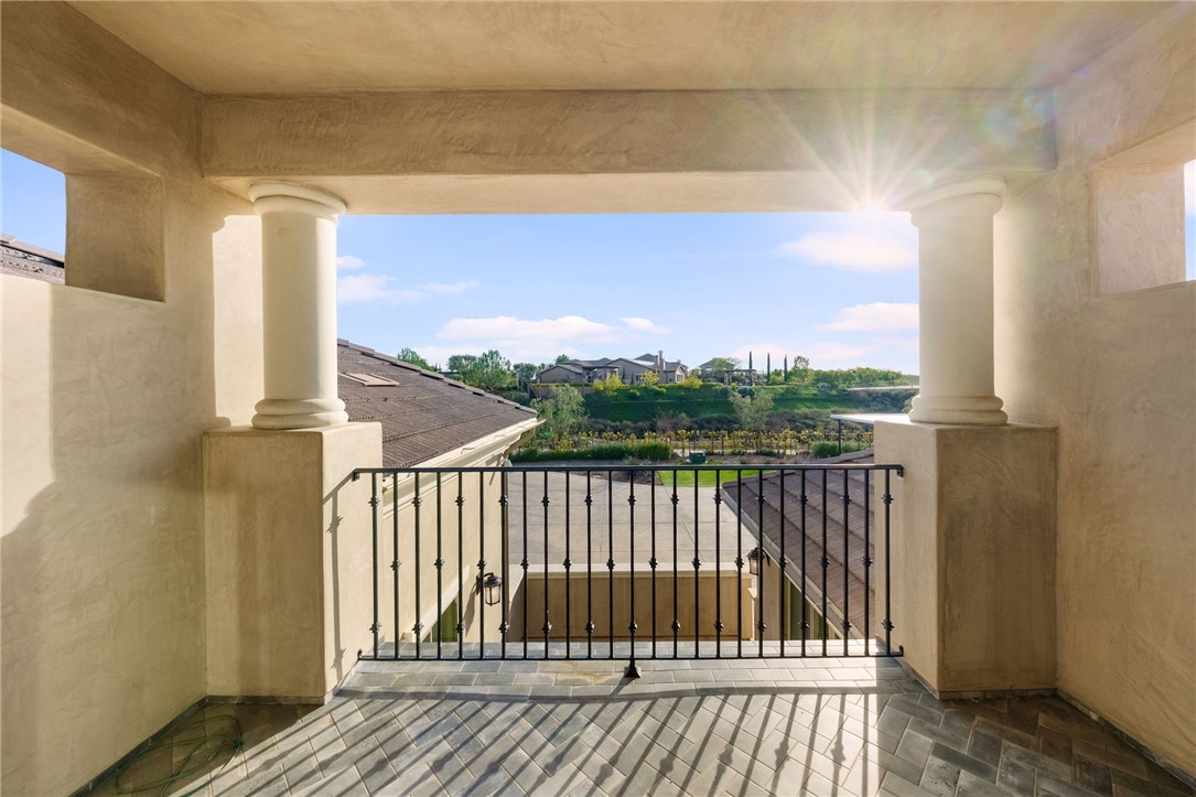 41779 Knoll Vista Lane
