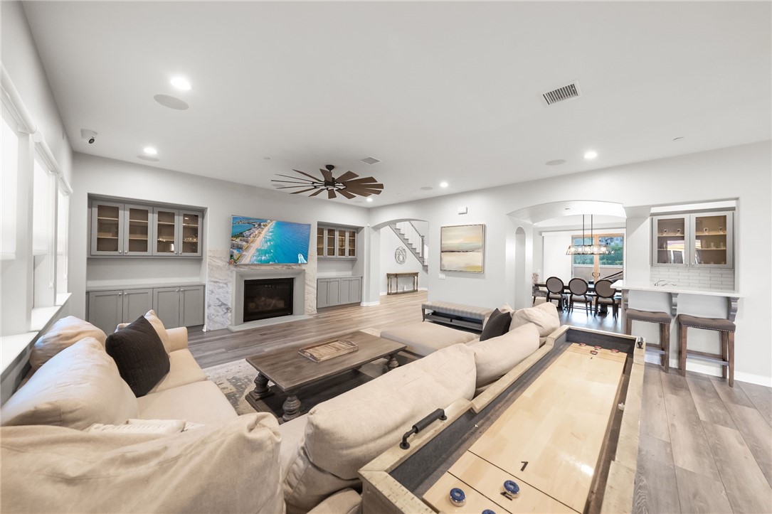 41779 Knoll Vista Lane