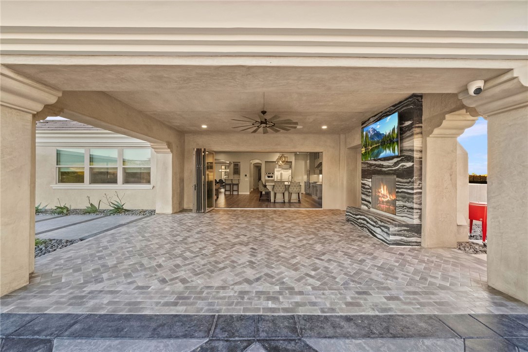 41779 Knoll Vista Lane