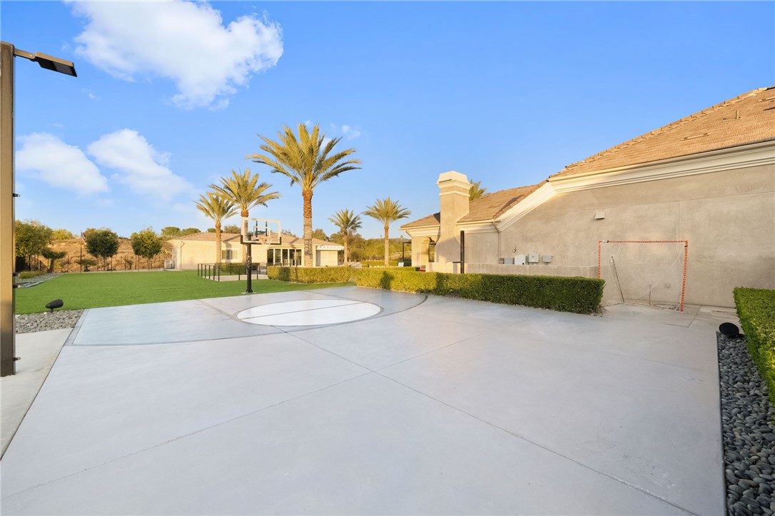 41779 Knoll Vista Lane