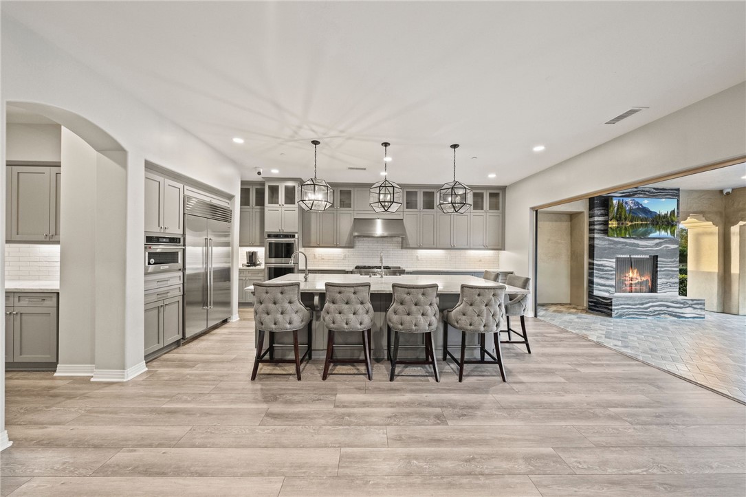 41779 Knoll Vista Lane