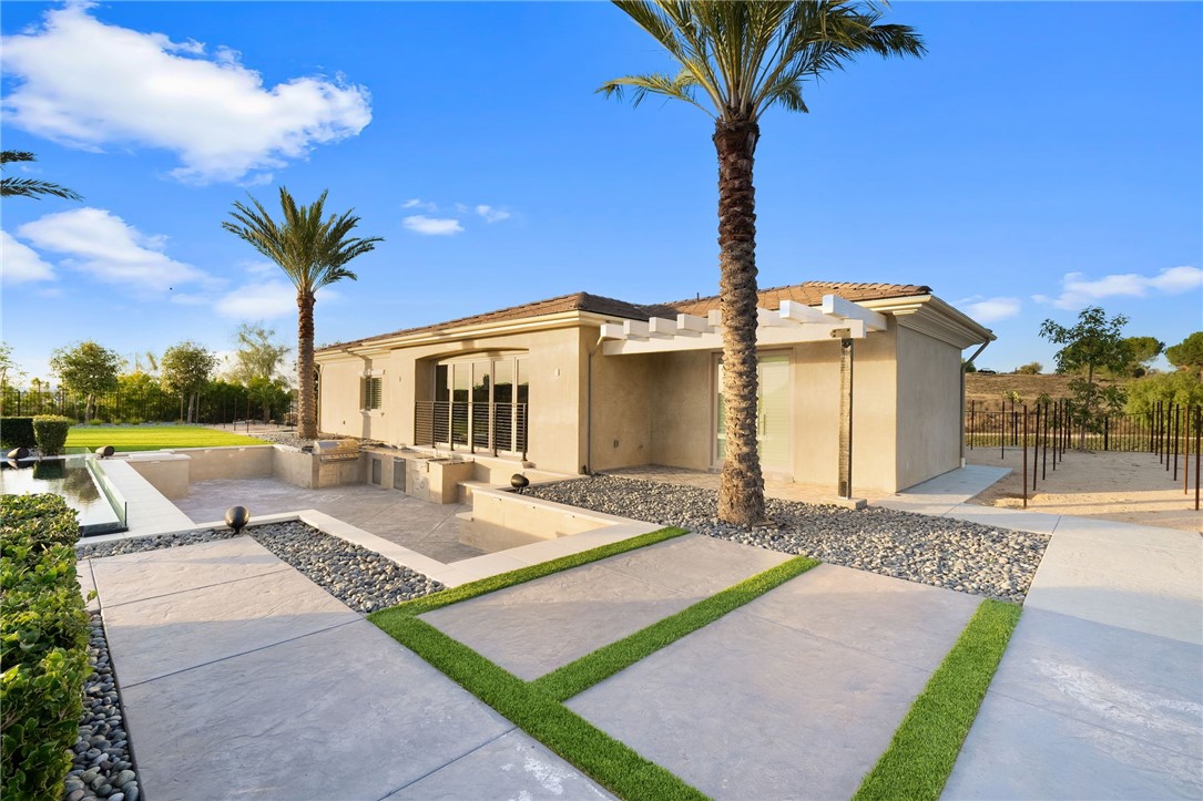 41779 Knoll Vista Lane