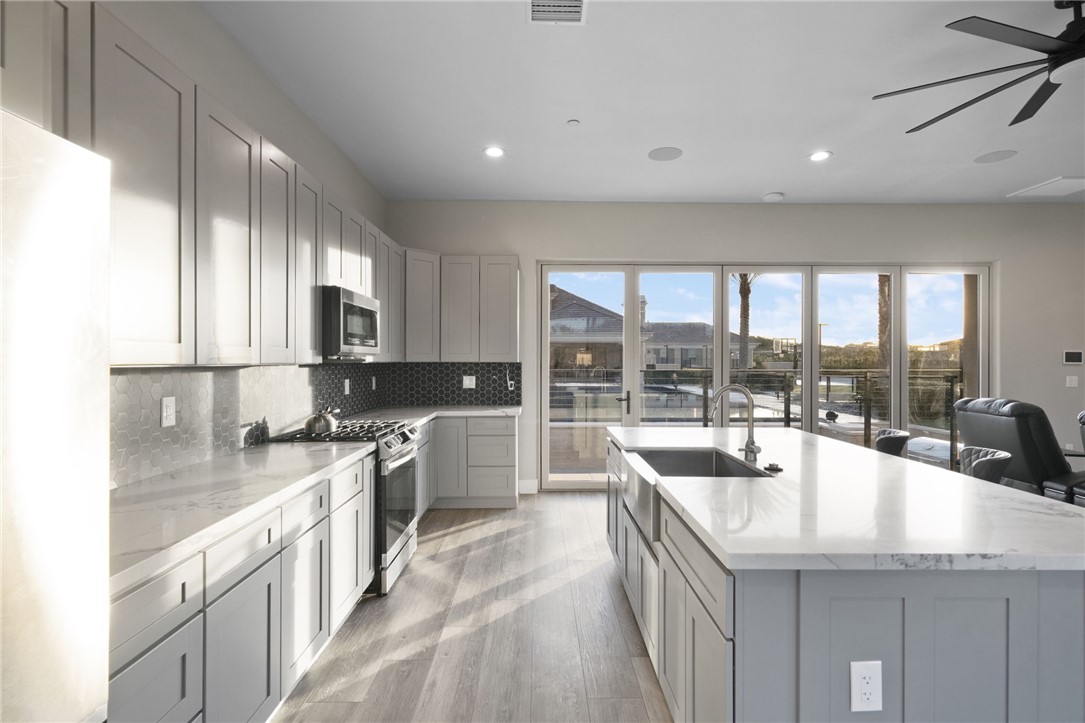 41779 Knoll Vista Lane