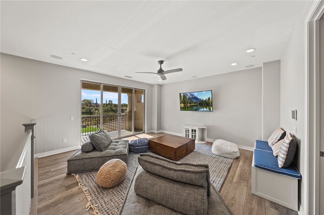 41779 Knoll Vista Lane