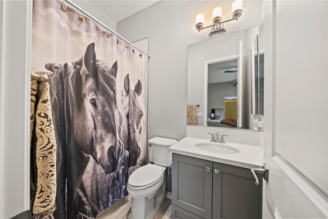 41779 Knoll Vista Lane