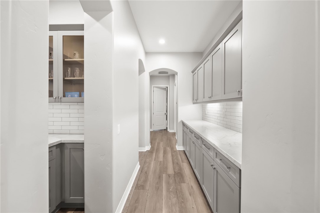 41779 Knoll Vista Lane