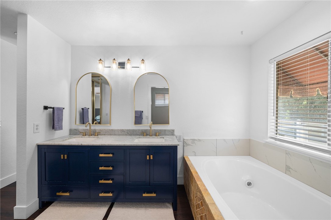 2430 Trail Court