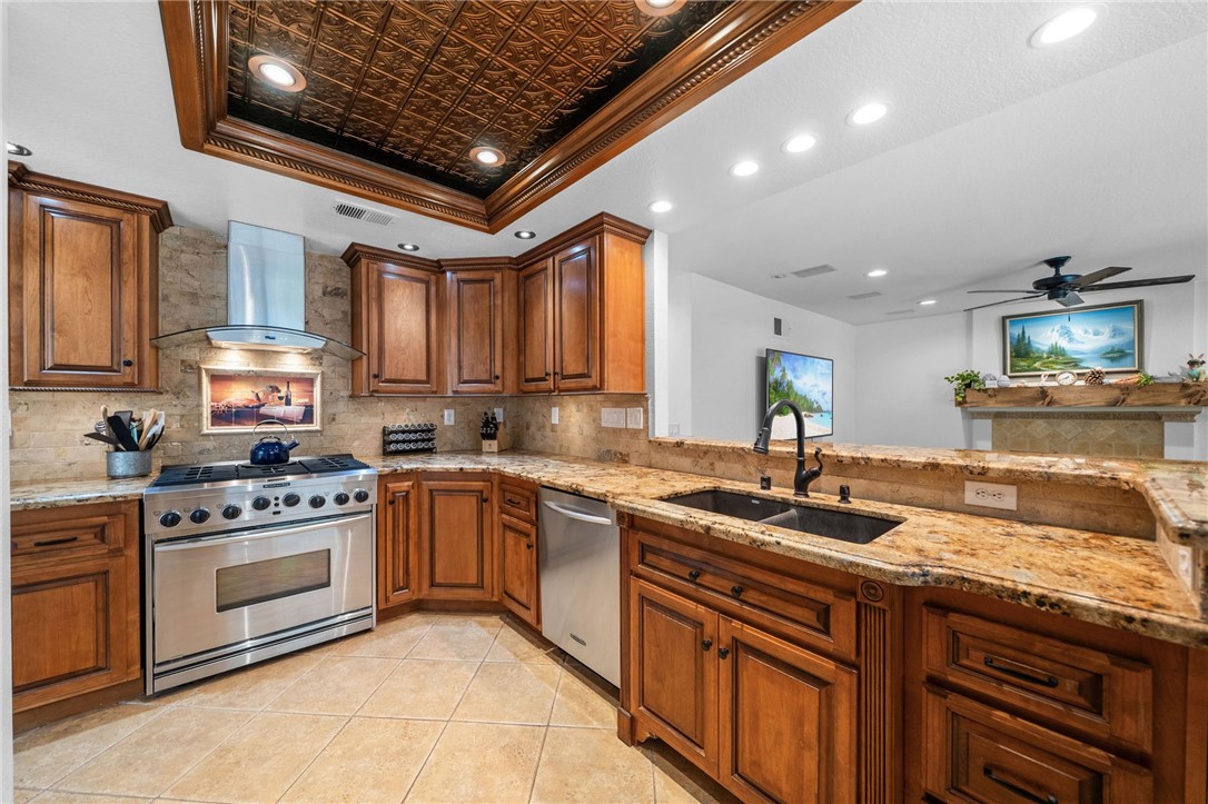 2430 Trail Court