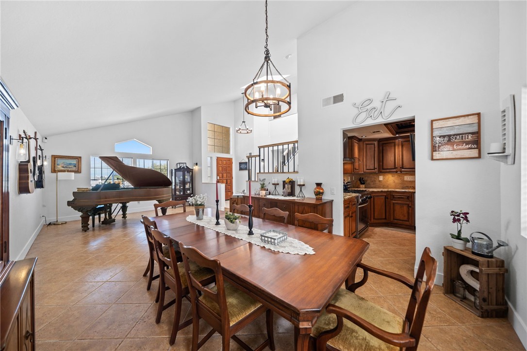 2430 Trail Court