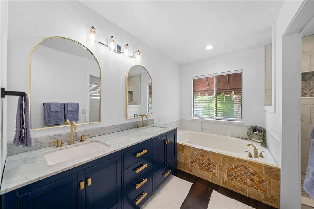 2430 Trail Court