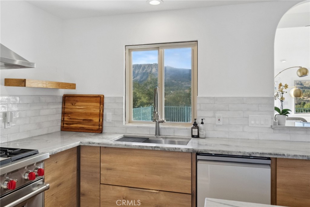 44310 Calle Bernardo