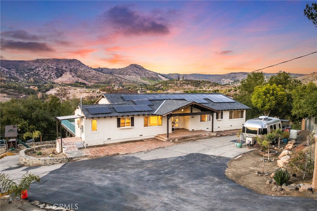 44310 Calle Bernardo