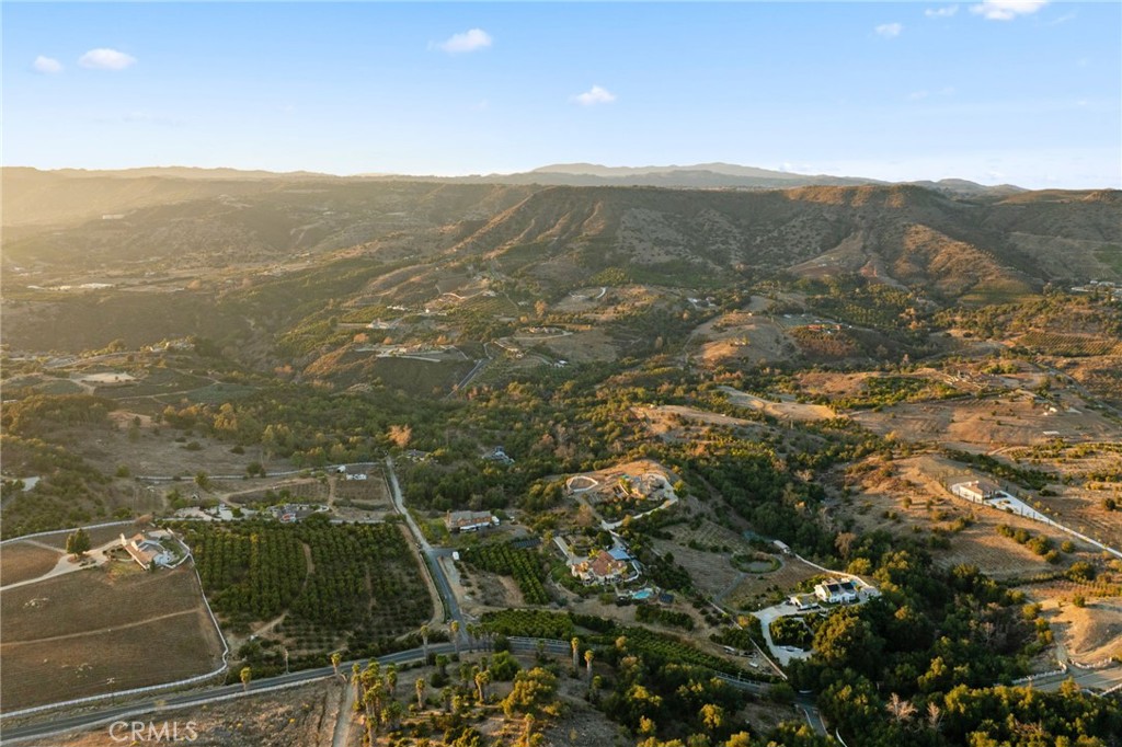 44310 Calle Bernardo