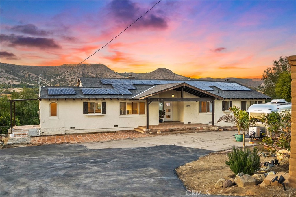 44310 Calle Bernardo