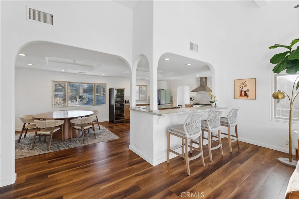 44310 Calle Bernardo