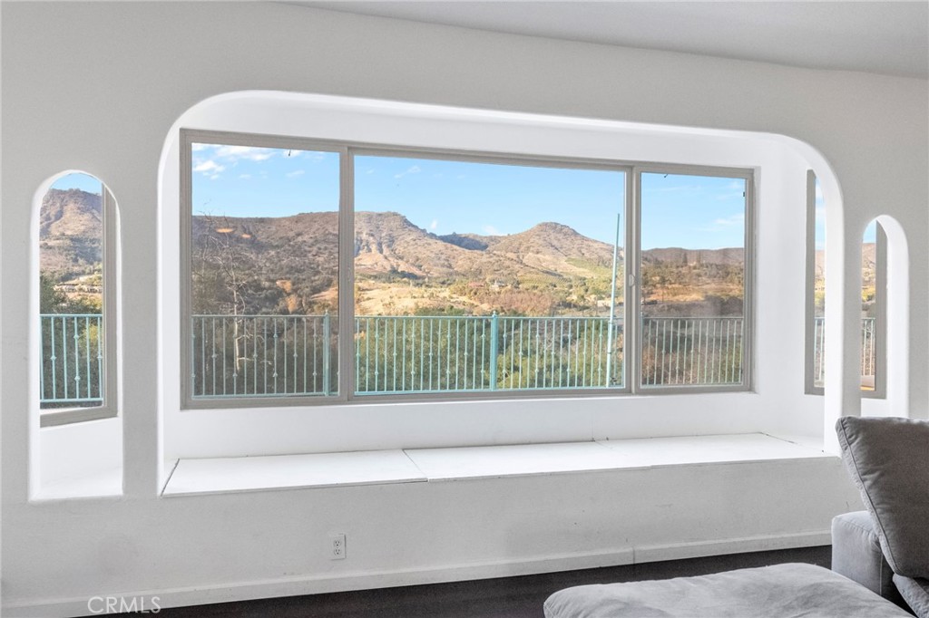 44310 Calle Bernardo