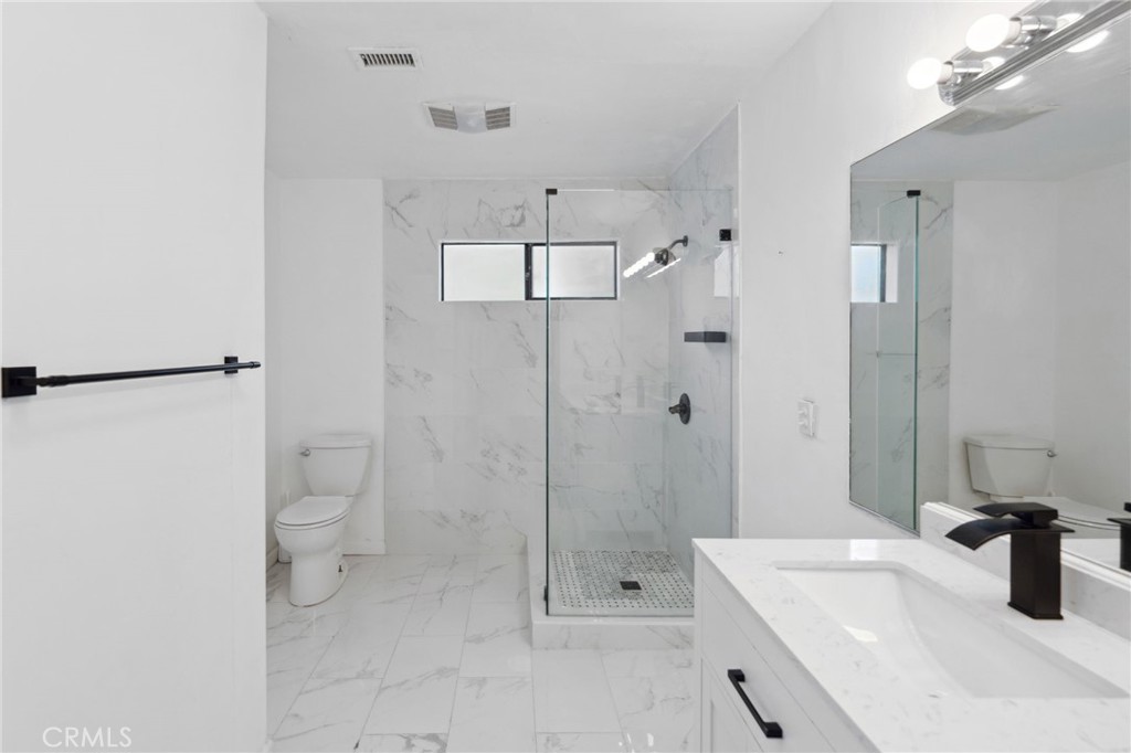 44310 Calle Bernardo