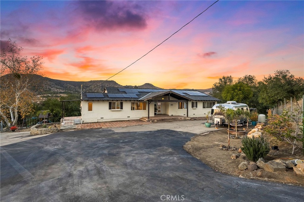 44310 Calle Bernardo