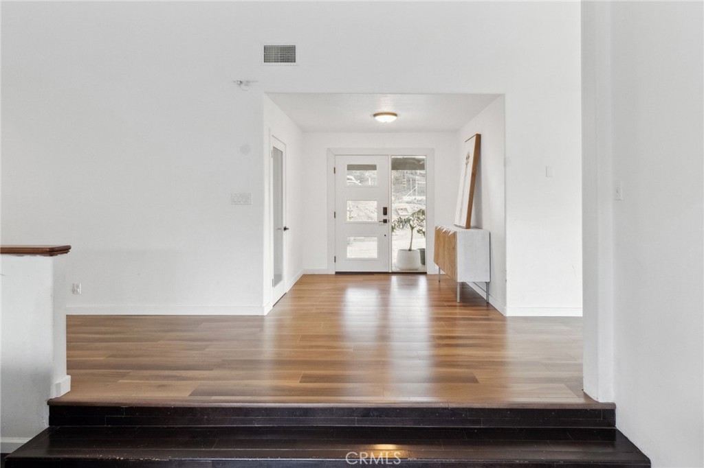 44310 Calle Bernardo