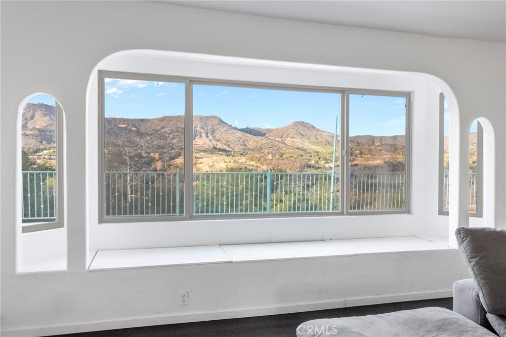 44310 Calle Bernardo