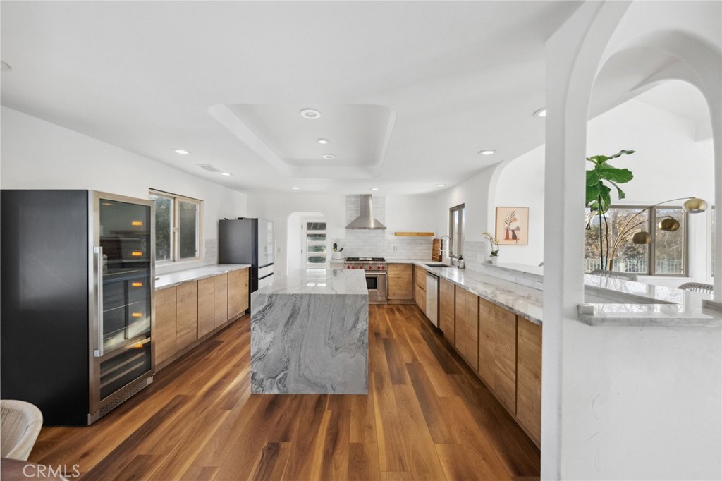 44310 Calle Bernardo