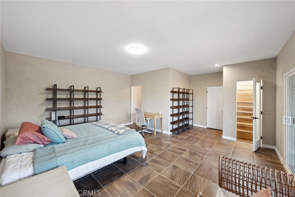 44310 Calle Bernardo