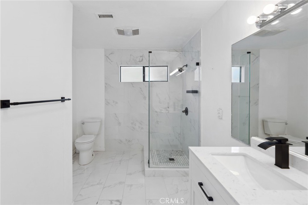 44310 Calle Bernardo