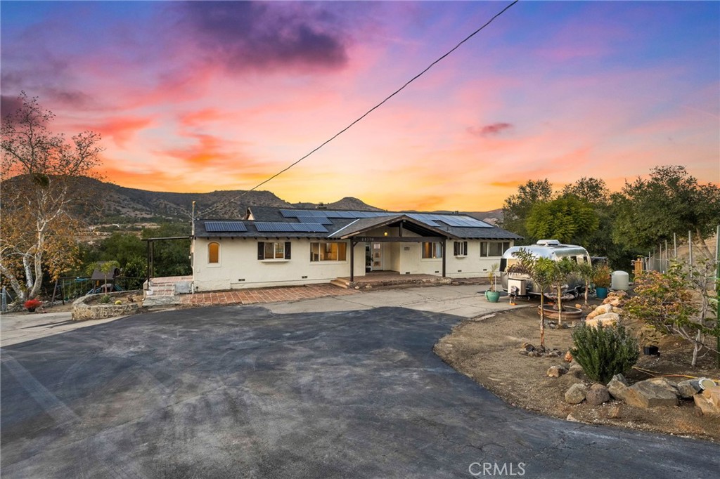 44310 Calle Bernardo