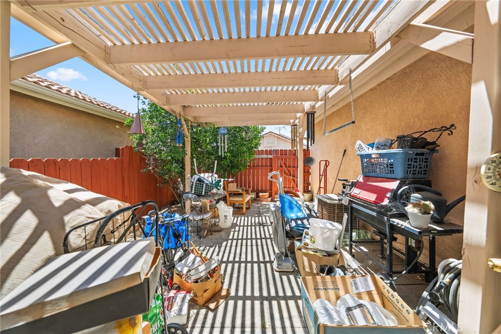 3021 La Paz Avenue