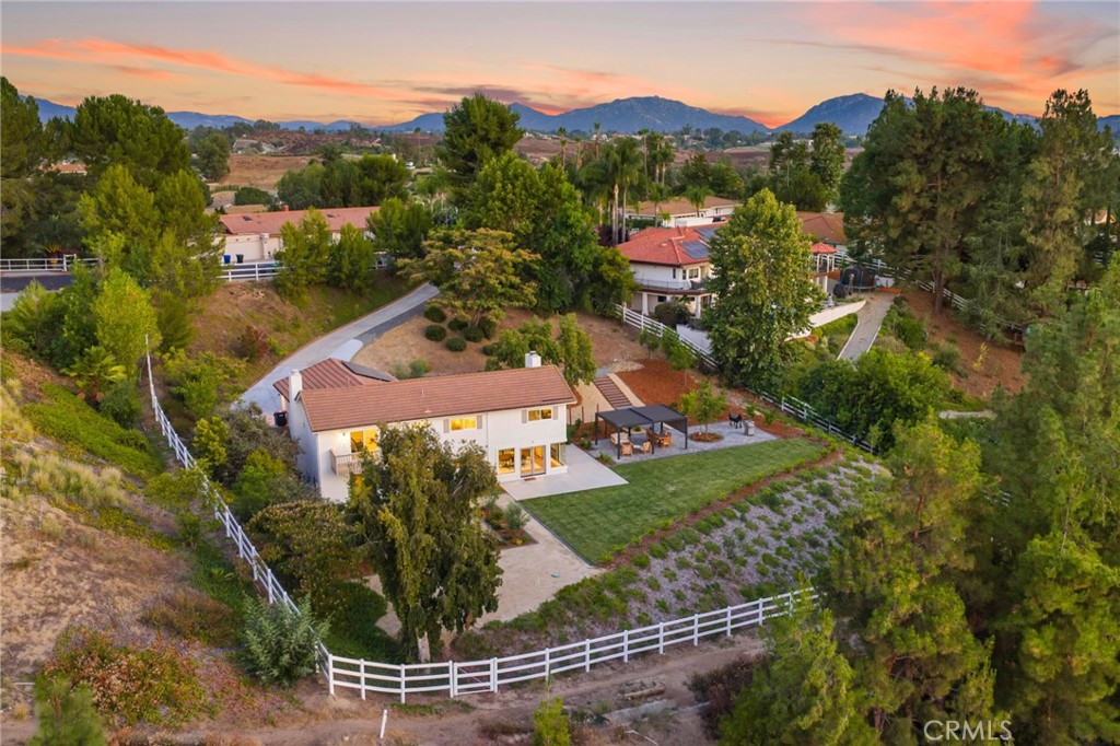 40221 Paseo Sereno