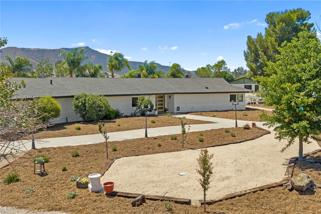 28885 E Vallejo Avenue