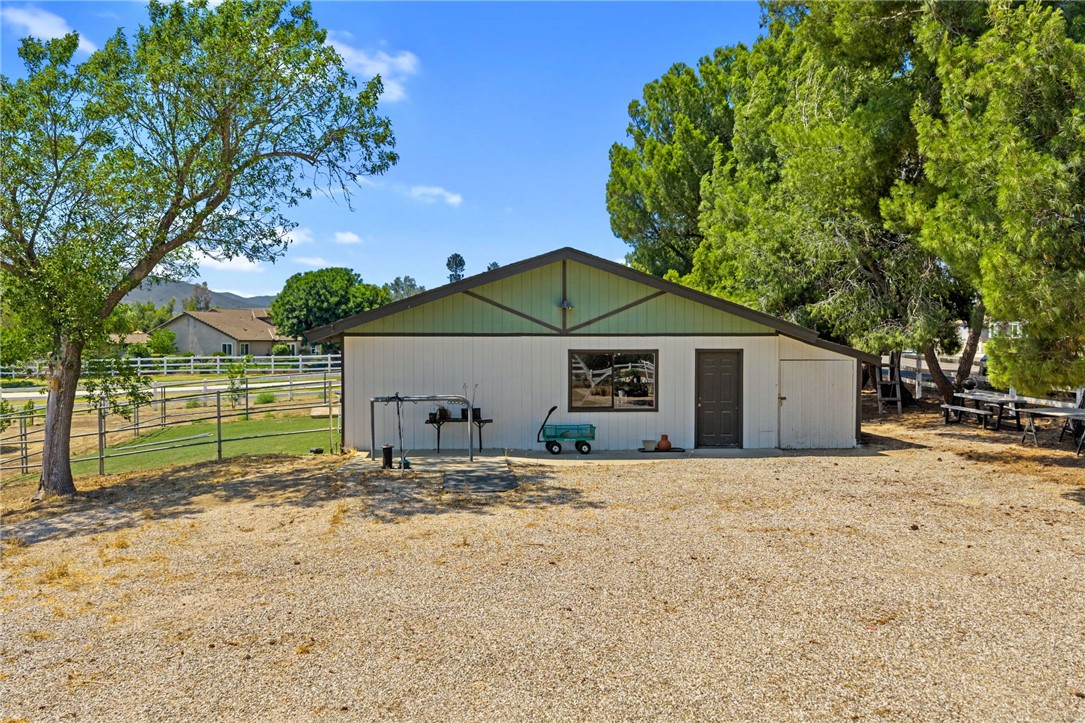 28885 E Vallejo Avenue