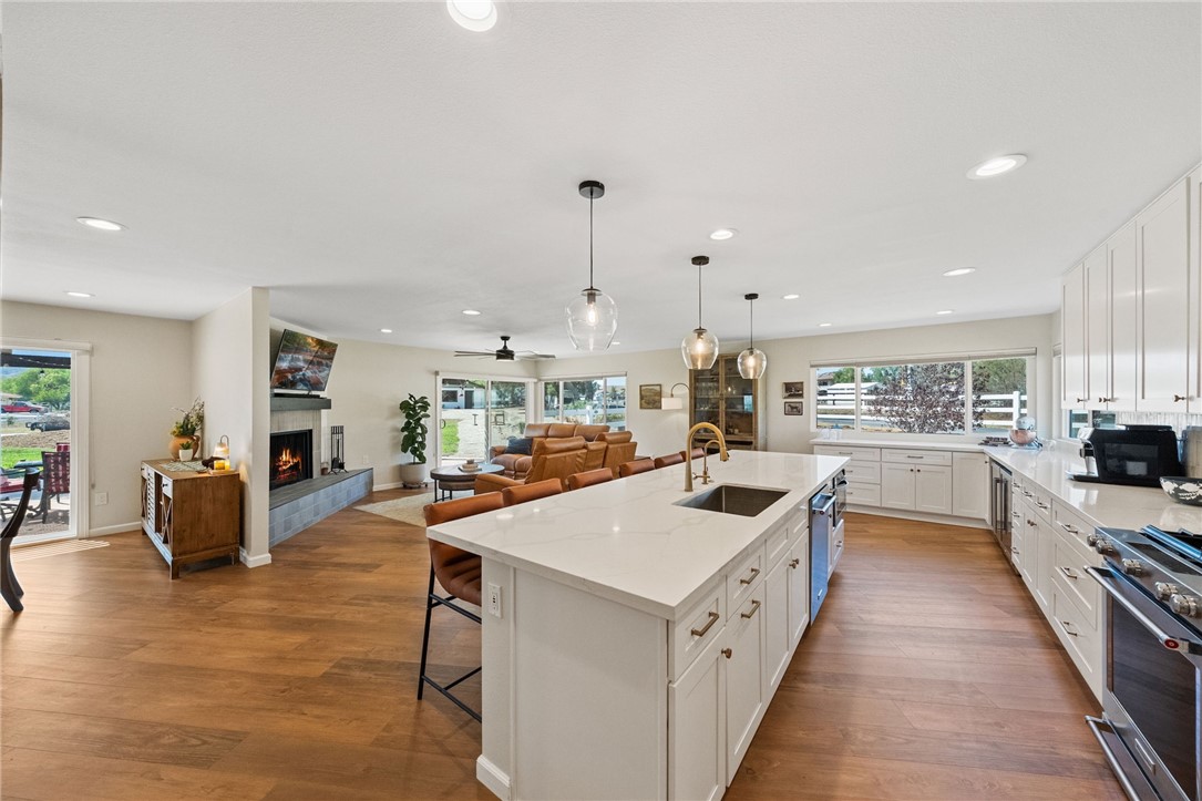 28885 E Vallejo Avenue