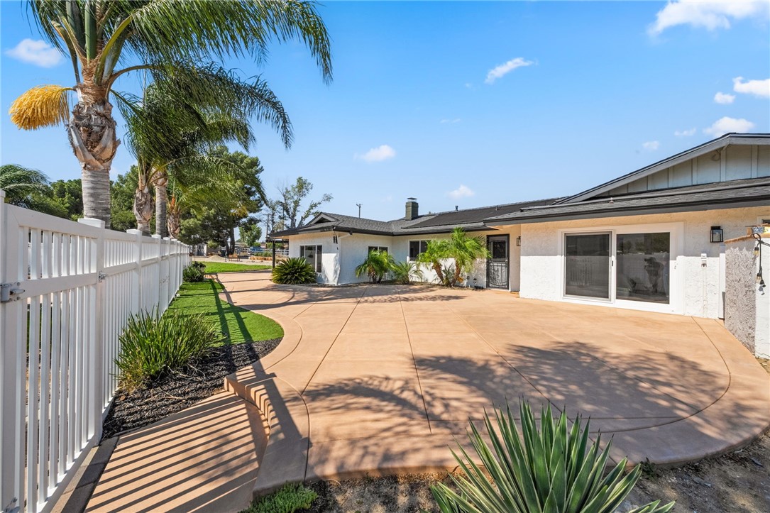 28885 E Vallejo Avenue