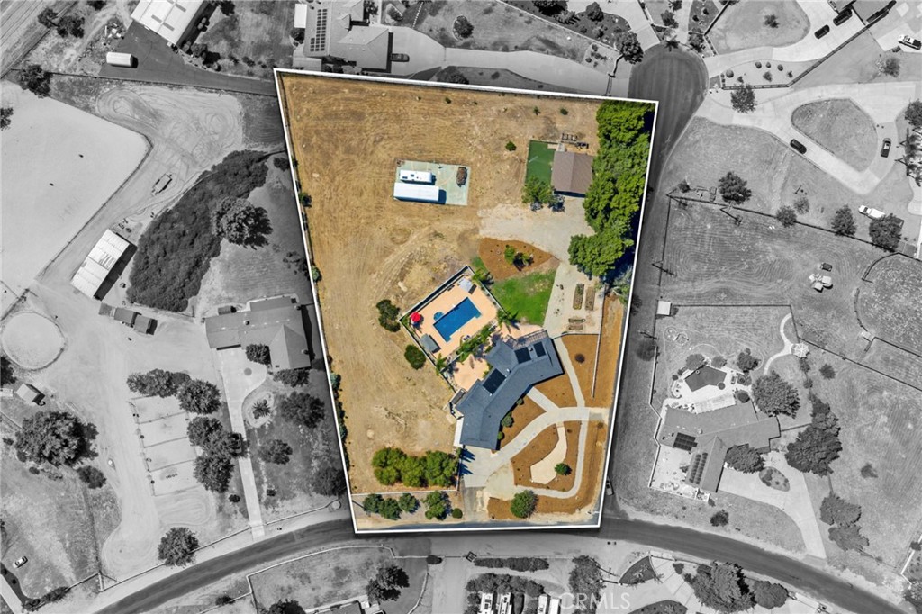 28885 E Vallejo Avenue