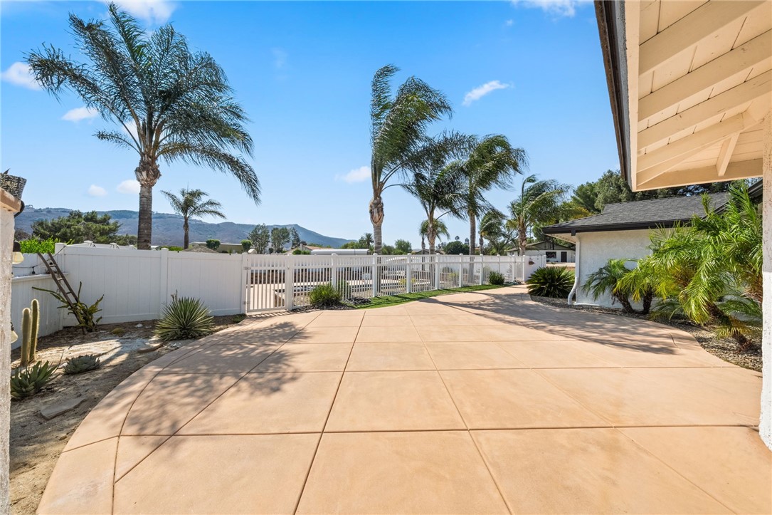 28885 E Vallejo Avenue