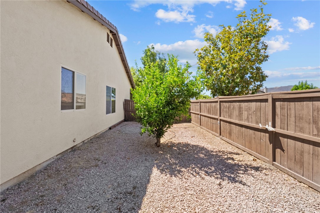 23012 Teil Glen Road