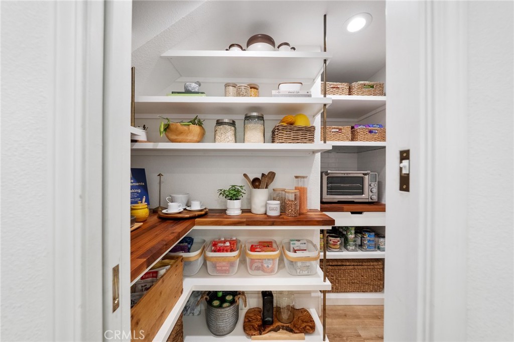 26589 Evergreen Avenue