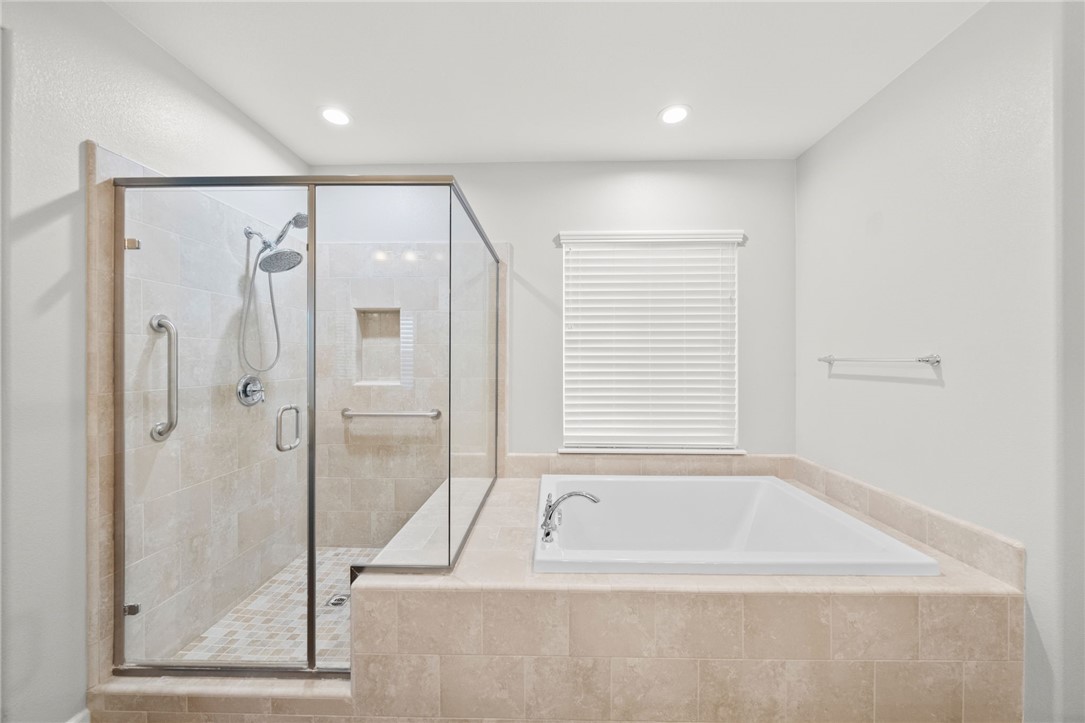 34421 Champoux Court