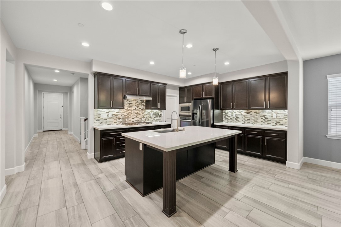 34421 Champoux Court