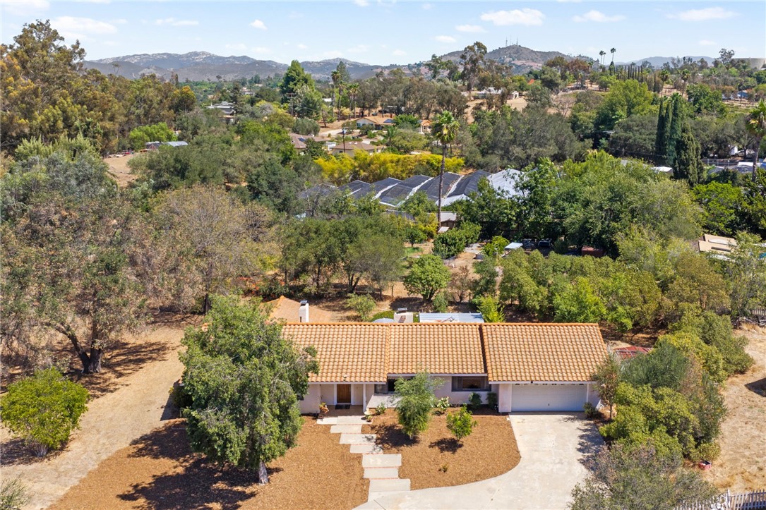 1732 E Mission Road