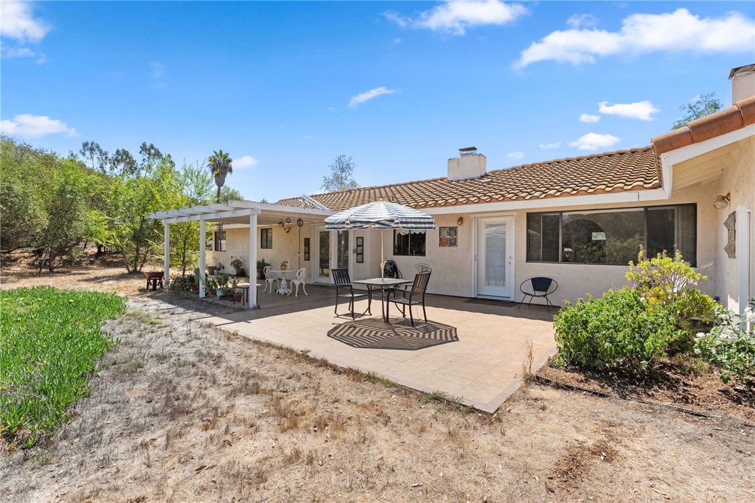 1732 E Mission Road