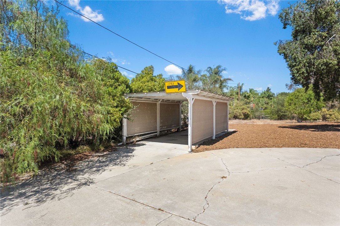 1732 E Mission Road