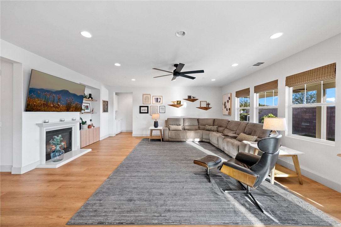 30109 Old Court